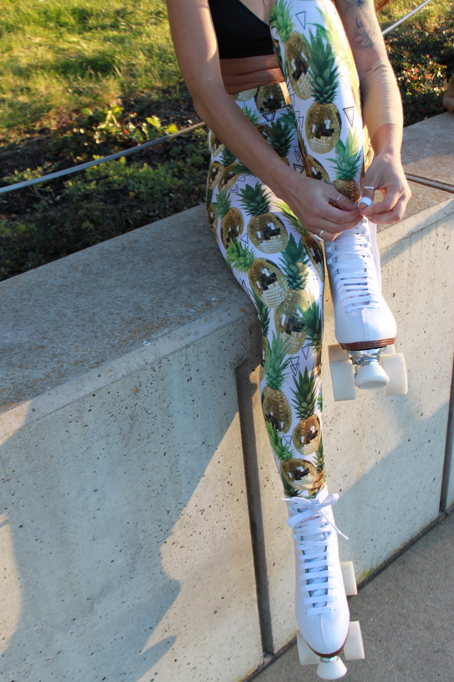 DISCO PINEAPPLE WHITE LEGGINGS