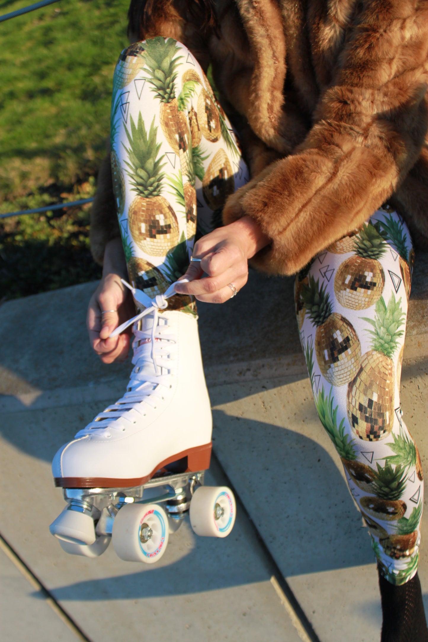 DISCO PINEAPPLE WHITE LEGGINGS