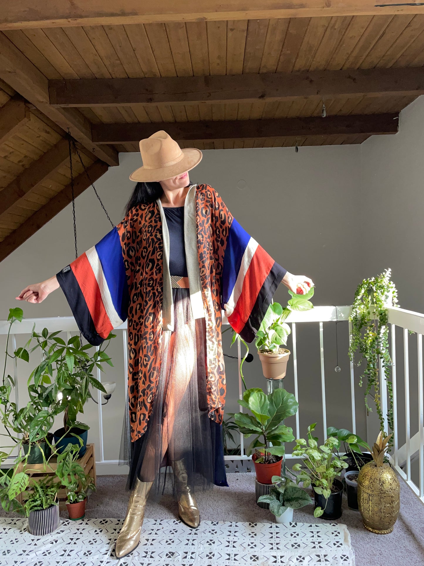 Royal cheetah kimono