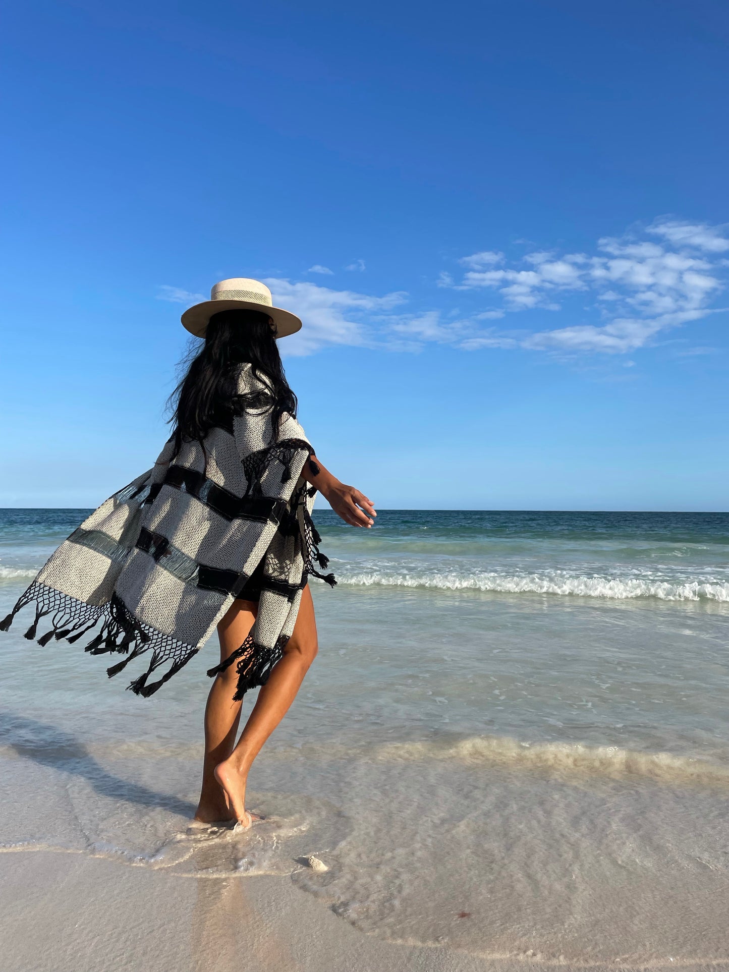 Poncho zebra fringe