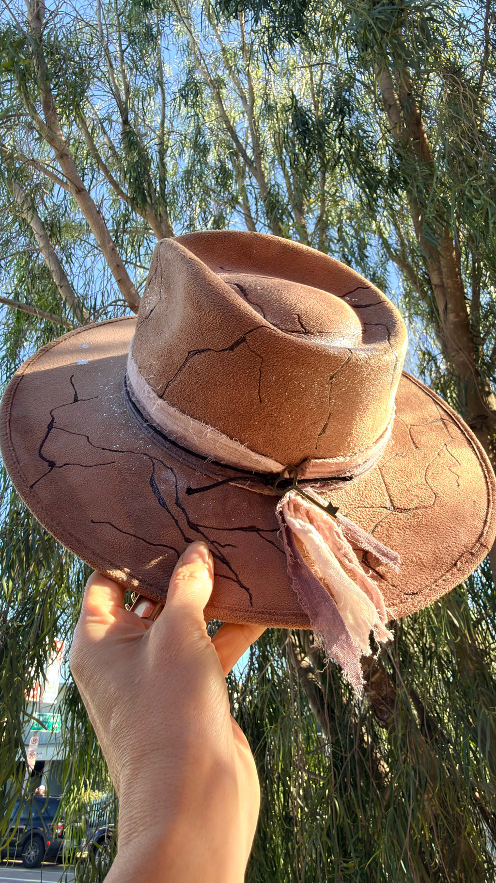 Desert Explorer/ Mocha/Silver