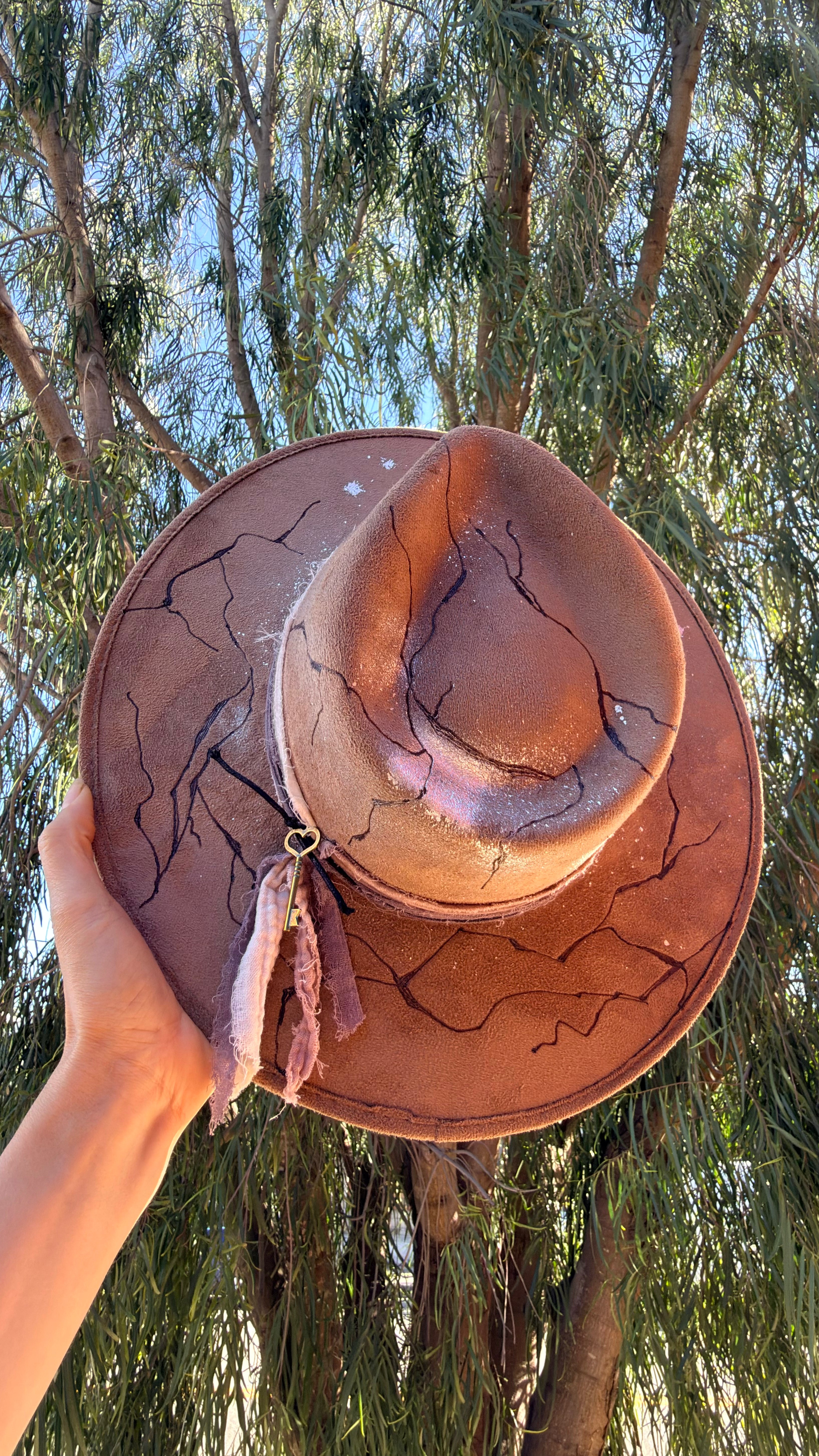 Desert Explorer/ Mocha/Silver