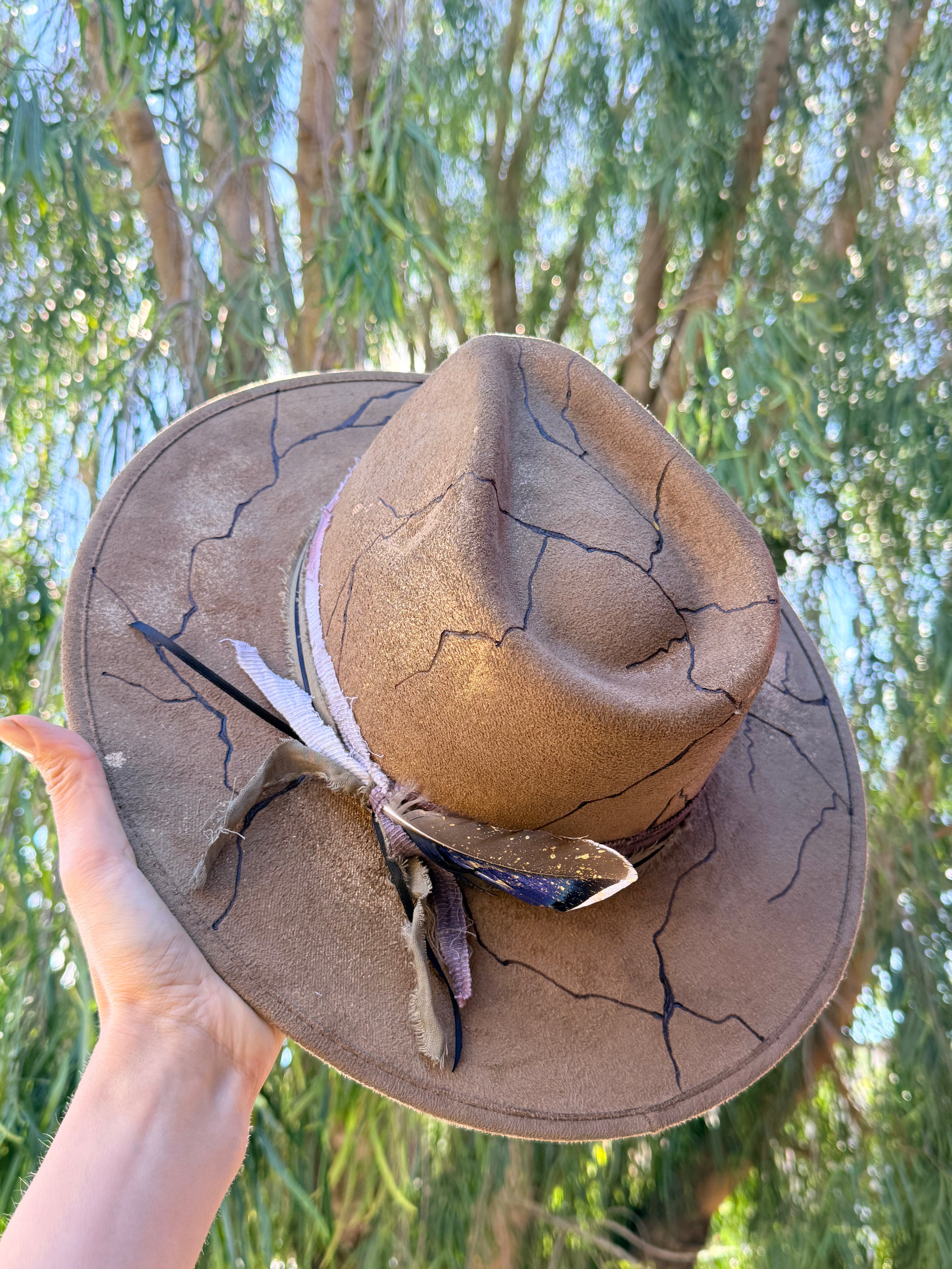 Desert Explorer/ Mocha/Gold