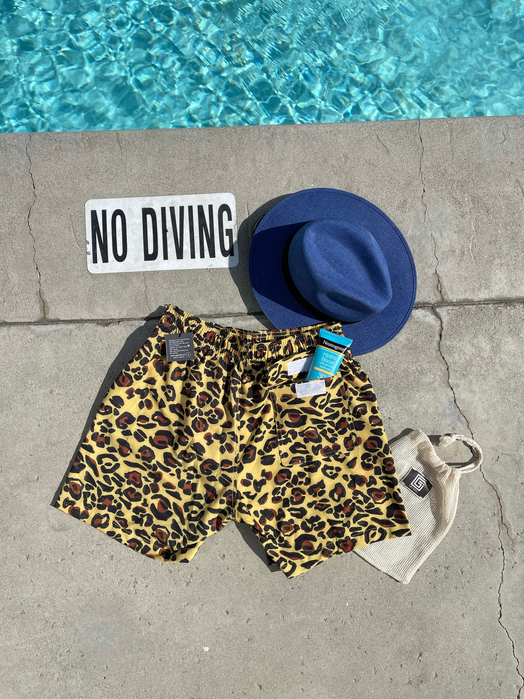 Jaguar squeeze swim trunks
