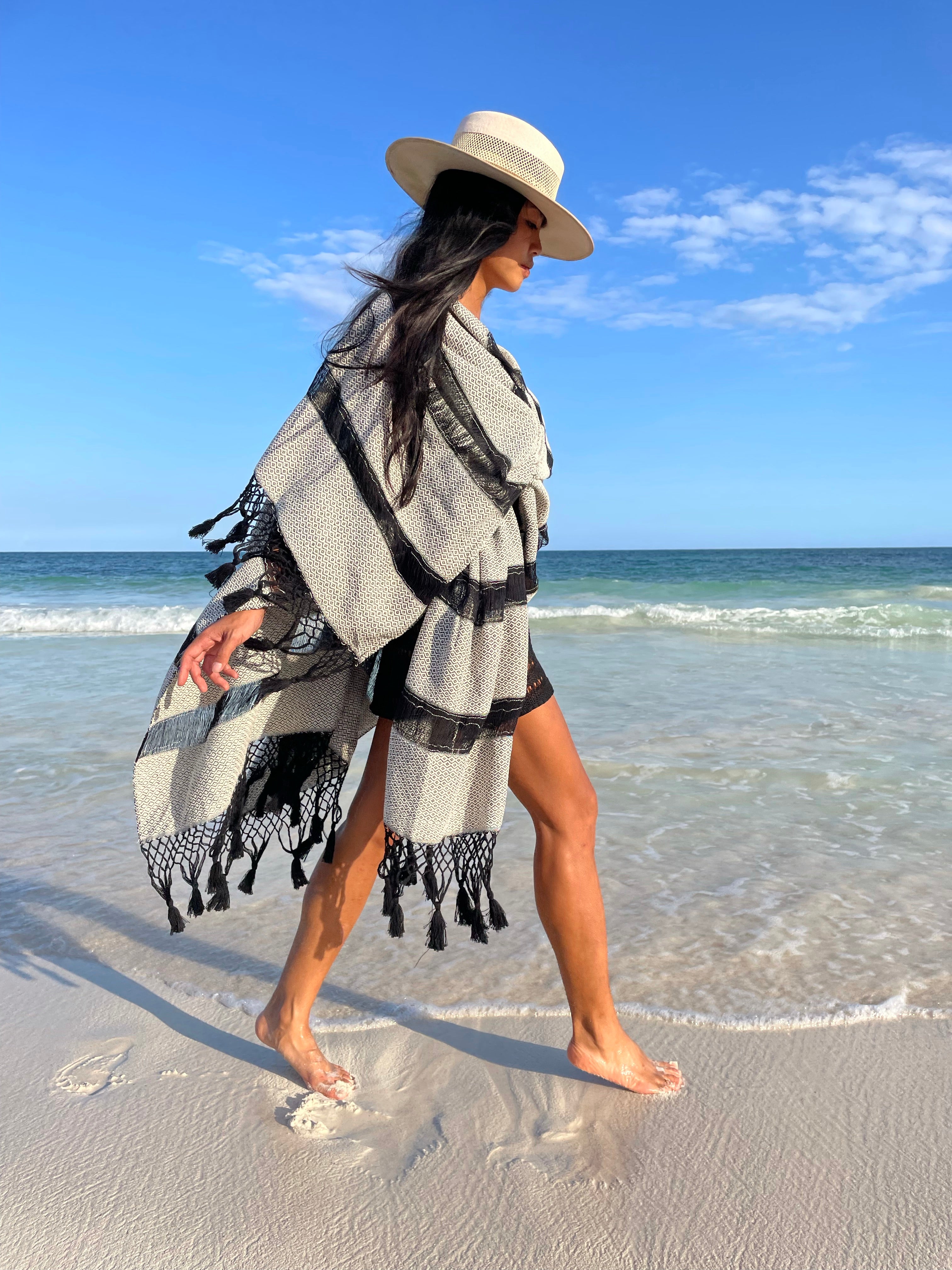 Poncho zebra fringe