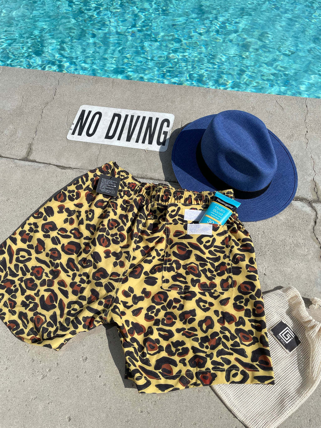 Jaguar squeeze swim trunks